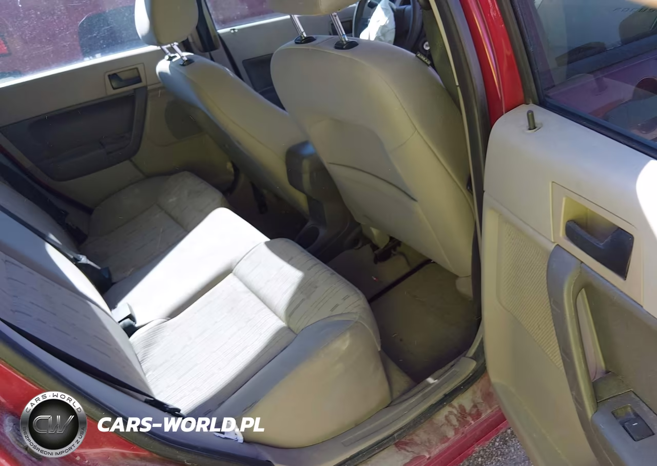 2011 Ford Focus Se VIN:1FAHP3FN8BW145005 - 8