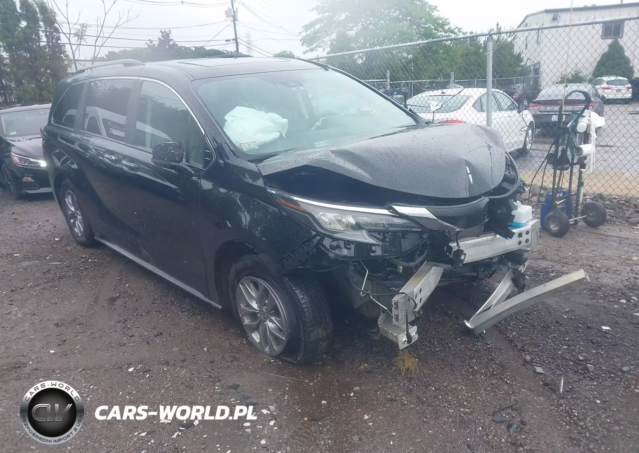 2024 Toyota Sienna Xle