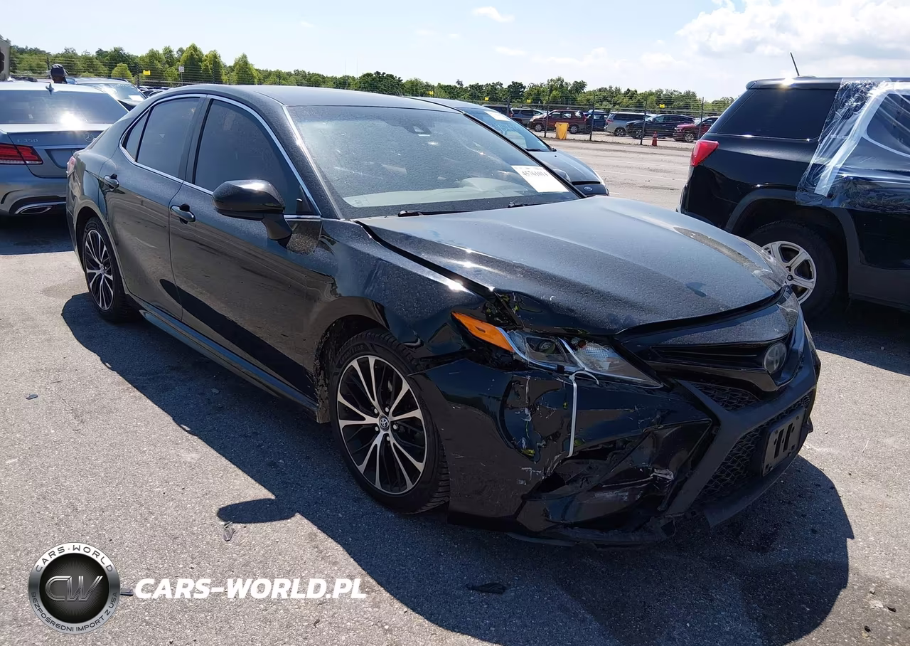 2018 Toyota Camry Se – zdjęcie 1 z 16
