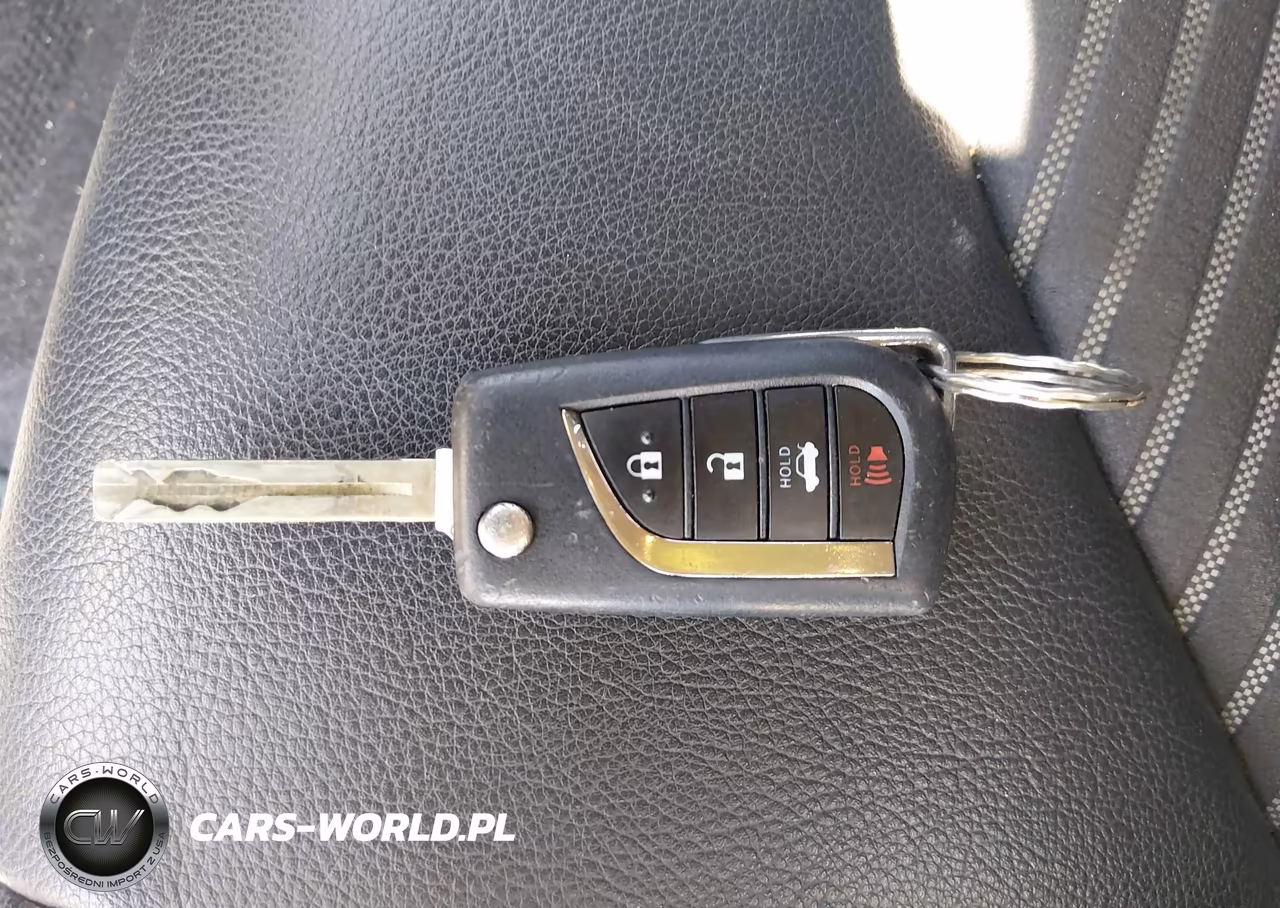 2018 Toyota Camry Se VIN:4T1B11HK6JU613036 - 11