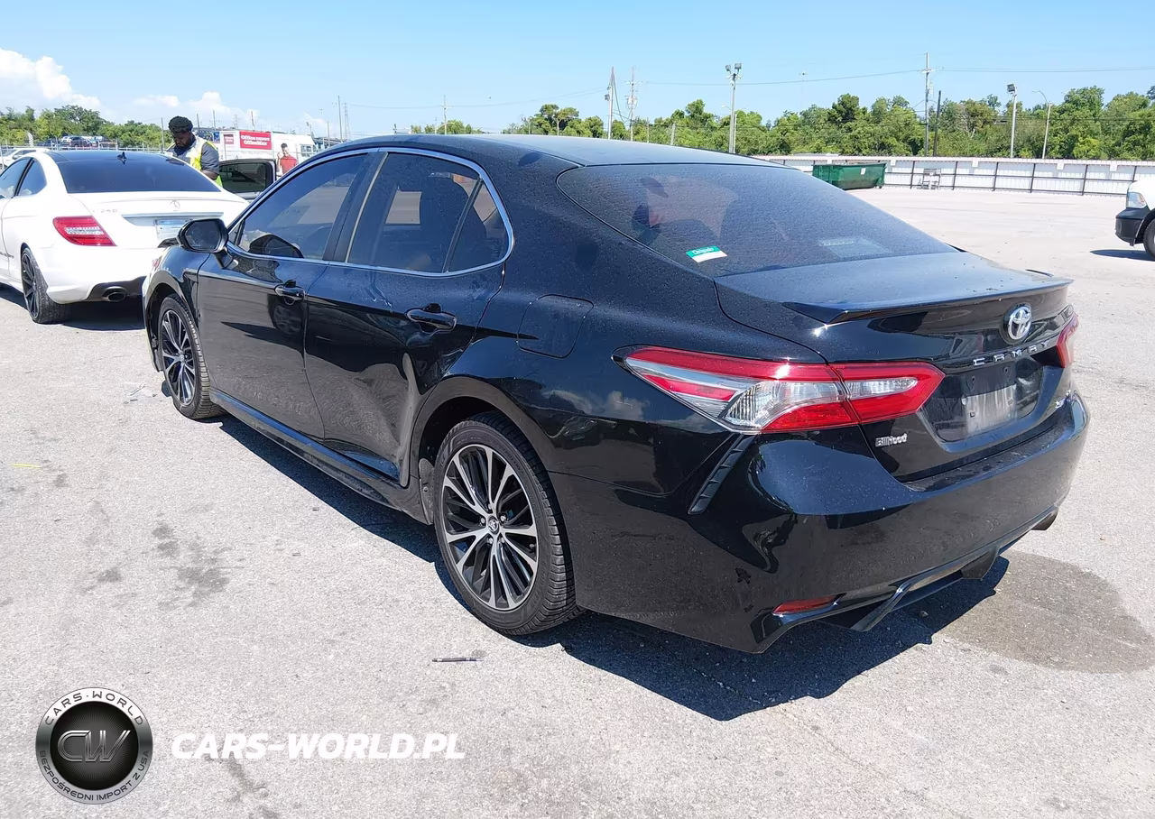 2018 Toyota Camry Se VIN:4T1B11HK6JU613036 - 3