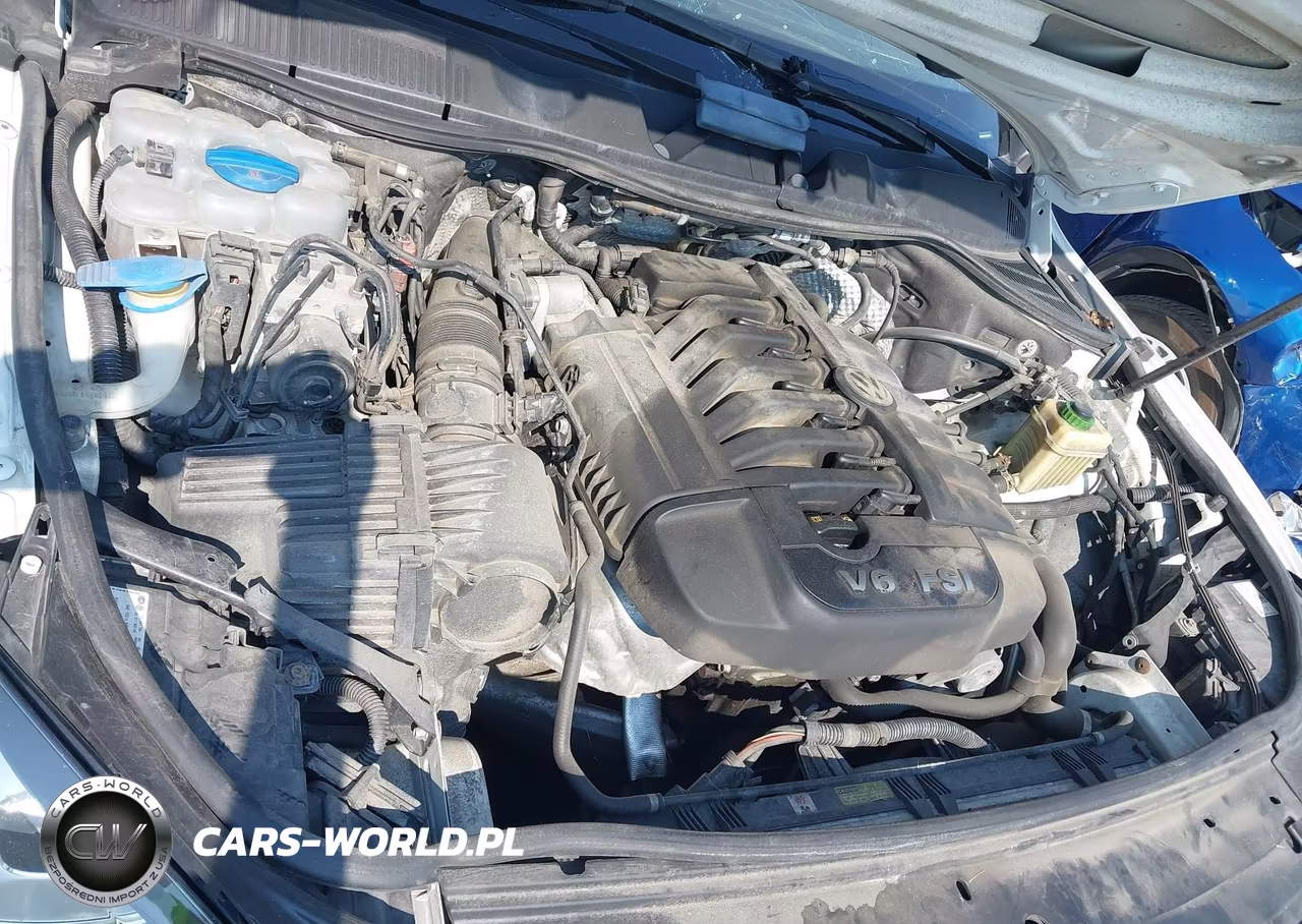 2015 Volkswagen Touareg V6 Lux VIN:WVGEF9BP7FD008225 - 10