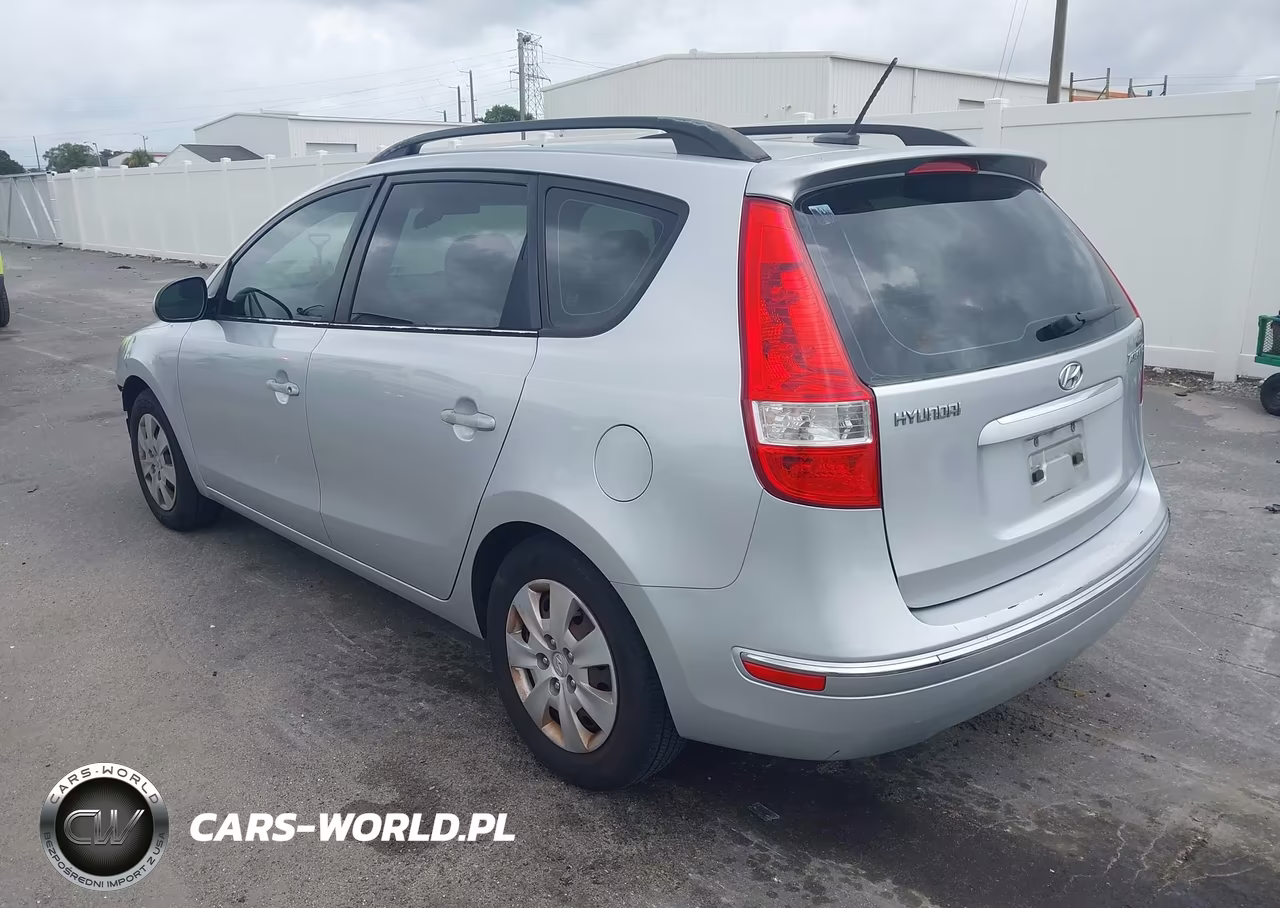 2010 Hyundai Elantra Touring Gls VIN:KMHDC8AE2AU069005 - 3
