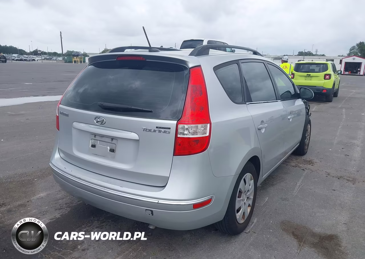 2010 Hyundai Elantra Touring Gls VIN:KMHDC8AE2AU069005 - 4