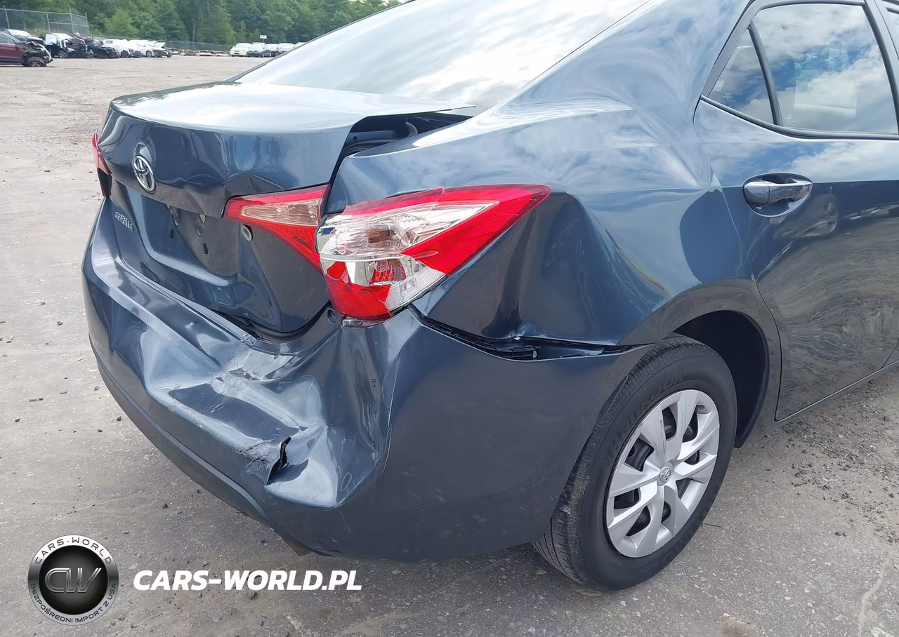 2018 Toyota Corolla L VIN:2T1BURHEXJC075166 - 17