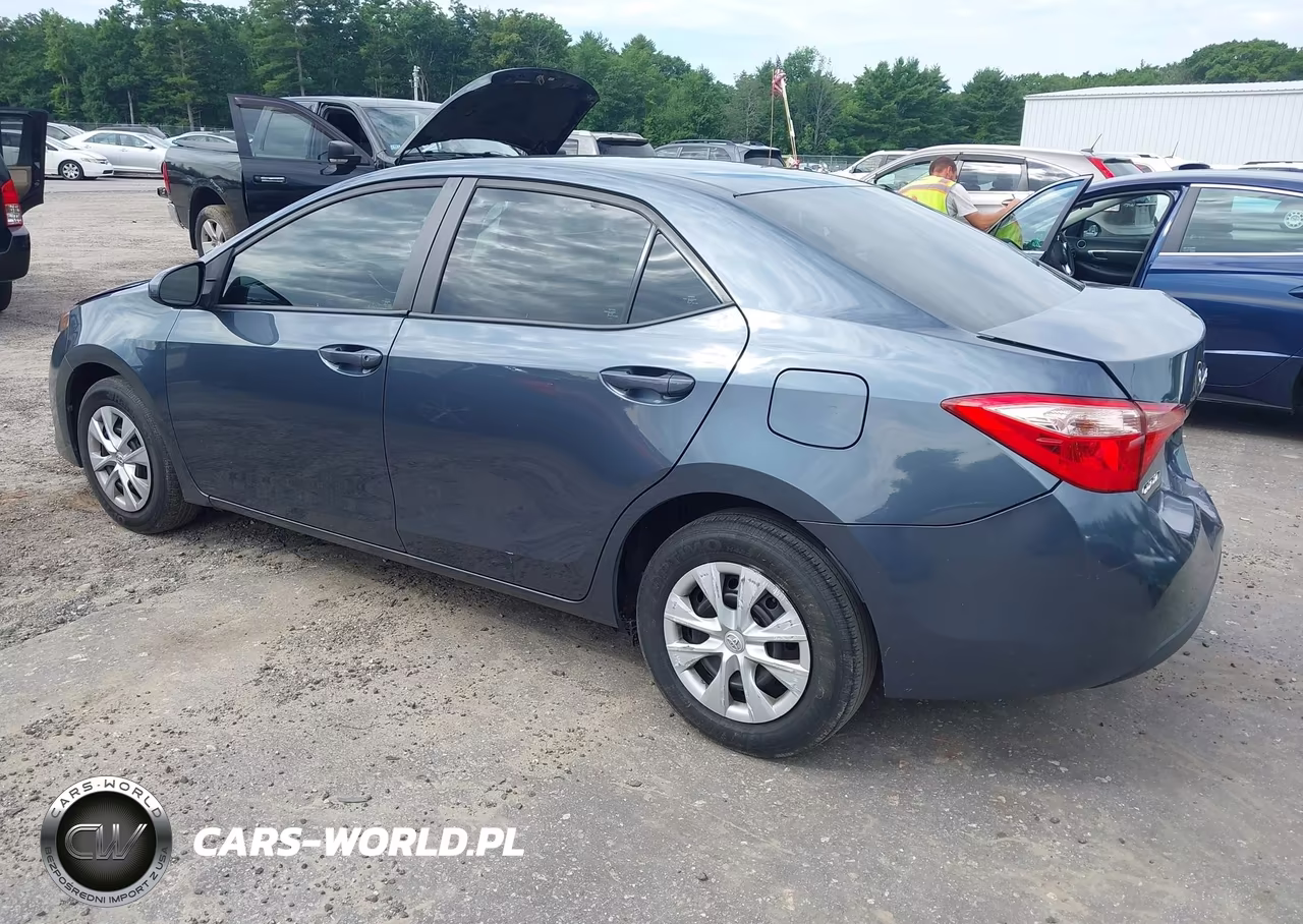 2018 Toyota Corolla L VIN:2T1BURHEXJC075166 - 3