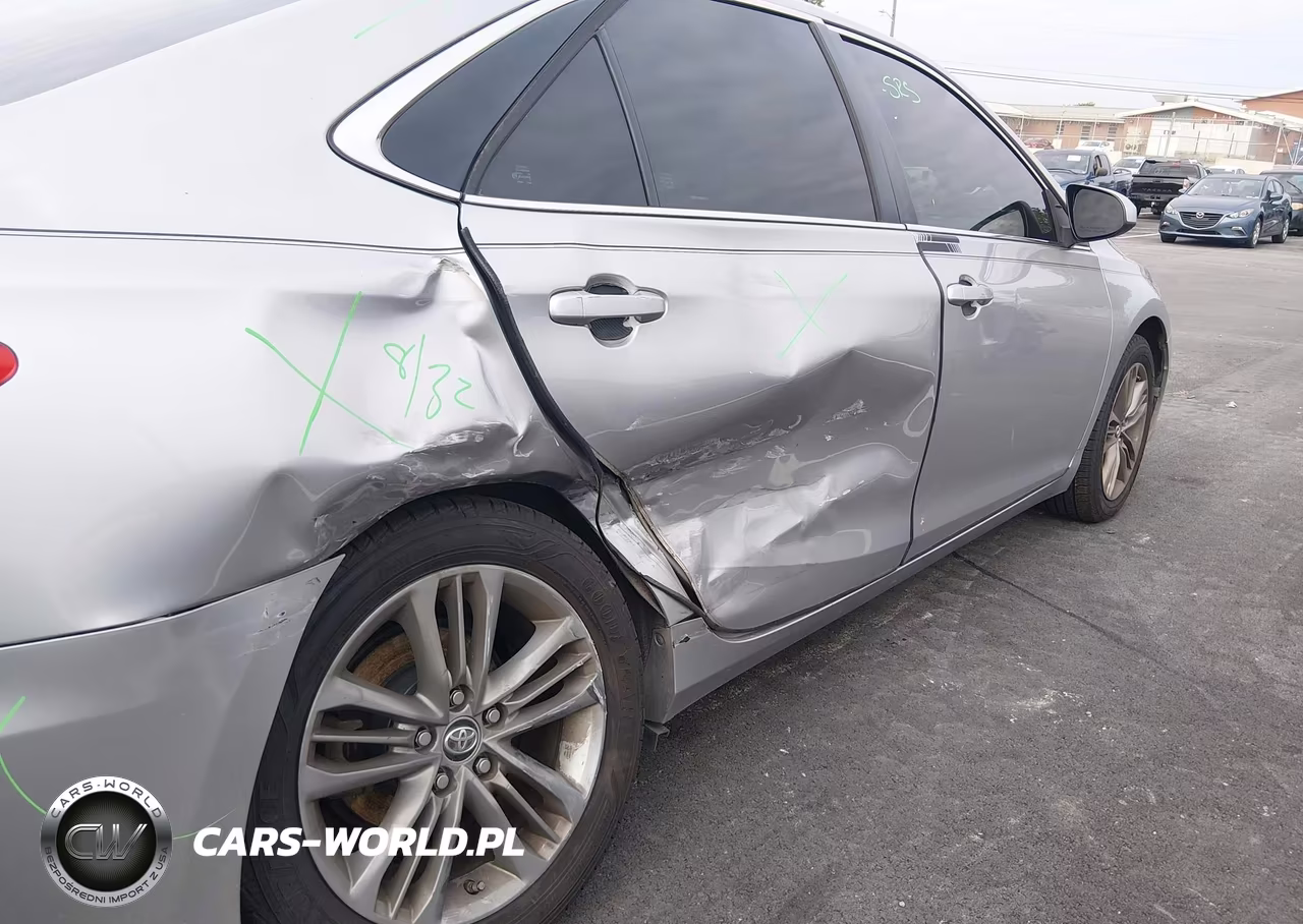 2015 Toyota Camry Se VIN:4T1BF1FK4FU941213 - 17