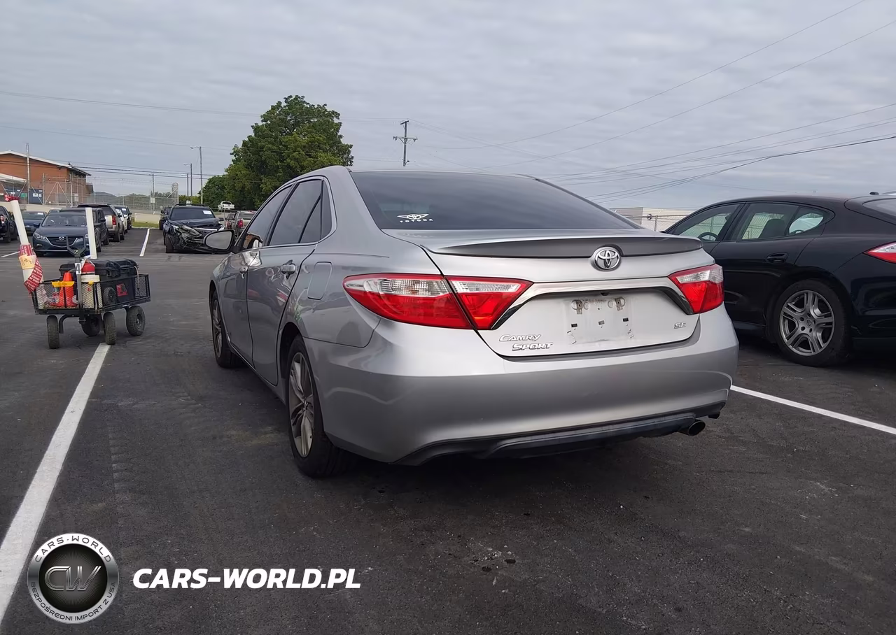 2015 Toyota Camry Se VIN:4T1BF1FK4FU941213 - 3