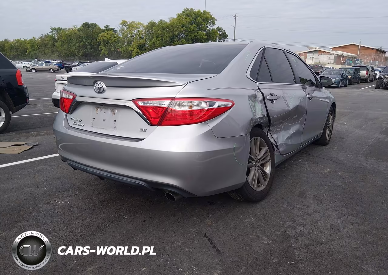 2015 Toyota Camry Se VIN:4T1BF1FK4FU941213 - 4