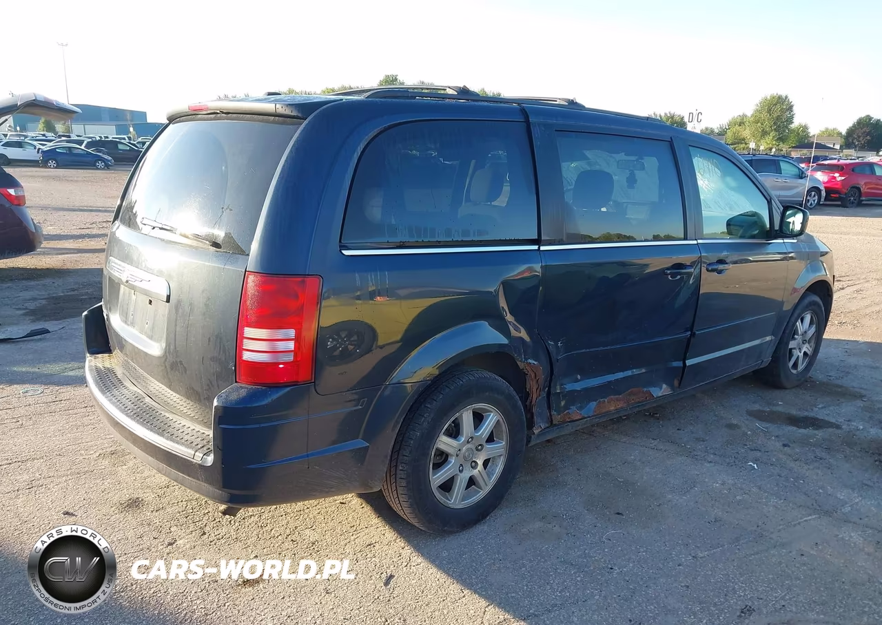 2008 Chrysler Town & Country Touring VIN:2A8HR54P98R676115 - 4