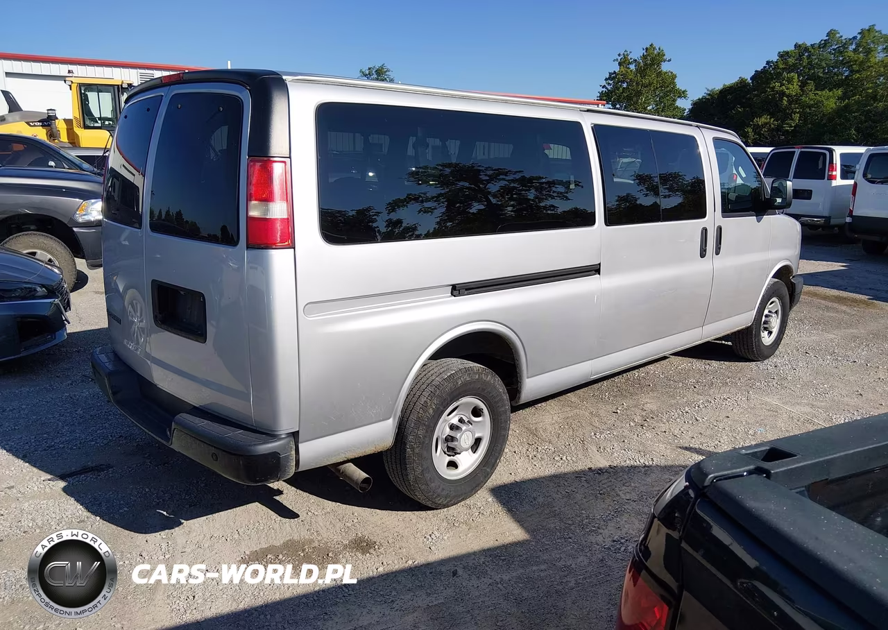 2017 Chevrolet Express 3500 Ls VIN:1GAZGNFF3H1293533 - 4