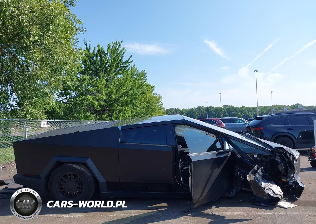 2025 Tesla Cybertruck All-Wheel Drive VIN:7G2CEHED3SA063679 - 11