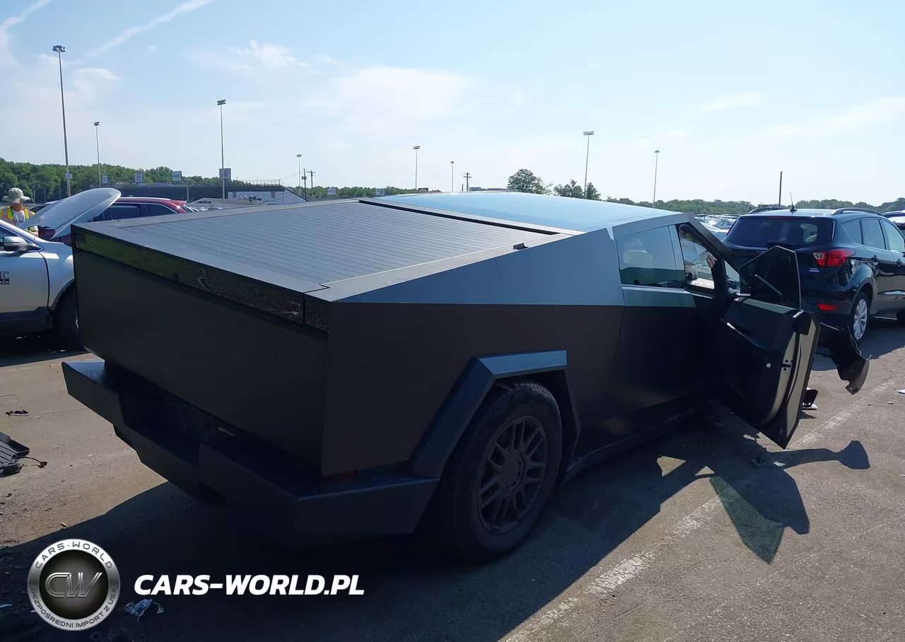 2025 Tesla Cybertruck All-Wheel Drive VIN:7G2CEHED3SA063679 - 4