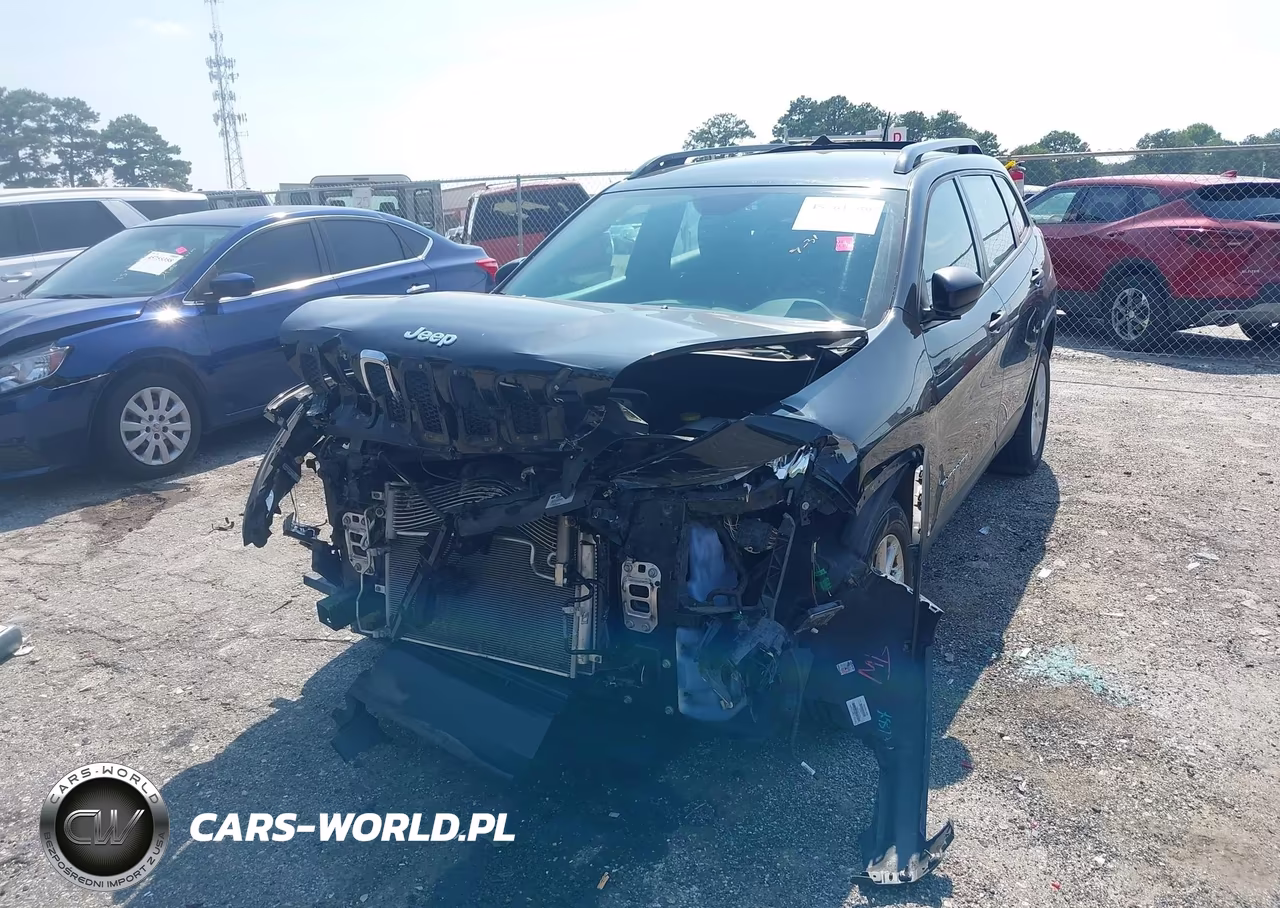 2015 Jeep Cherokee Sport VIN:1C4PJLAB1FW596965 - 6