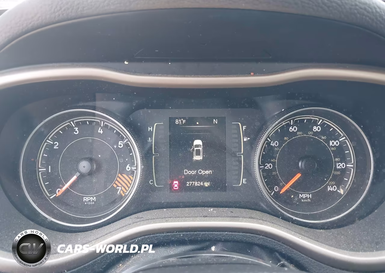 2015 Jeep Cherokee Sport VIN:1C4PJLAB1FW596965 - 7