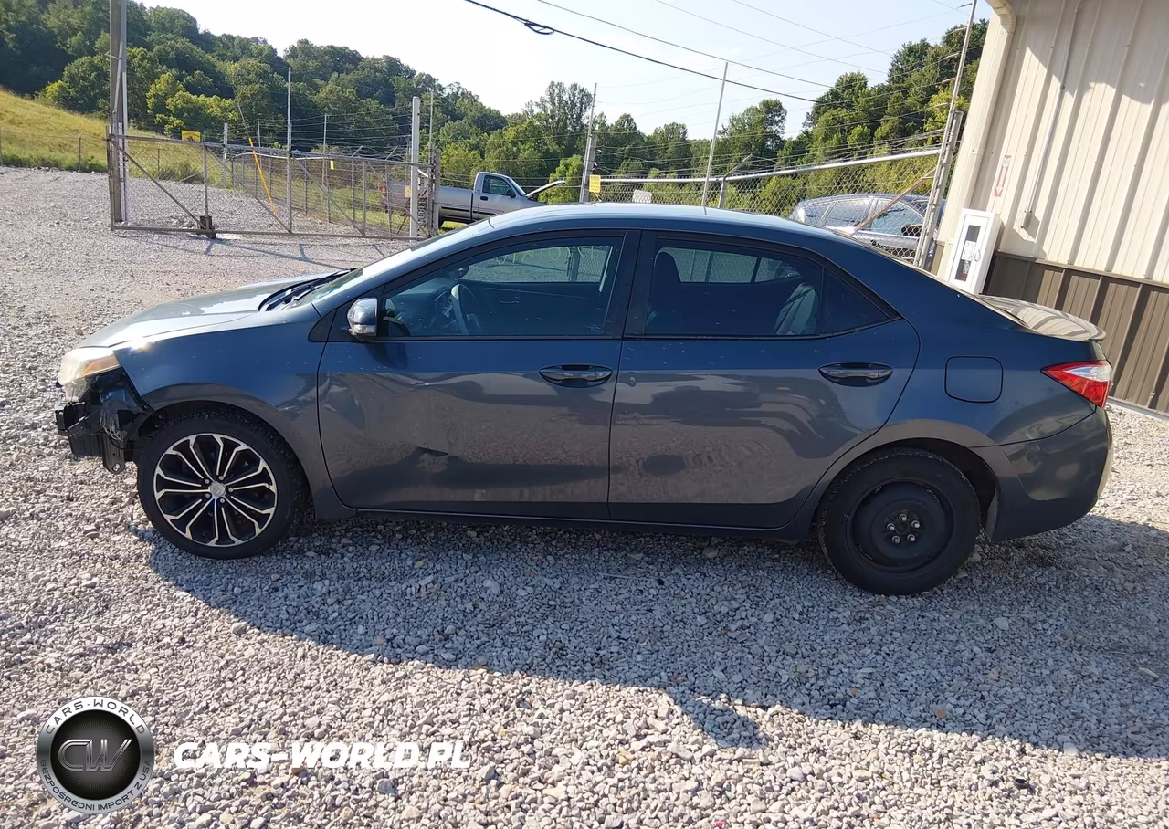 2015 Toyota Corolla S Plus VIN:5YFBURHE7FP363993 - 15