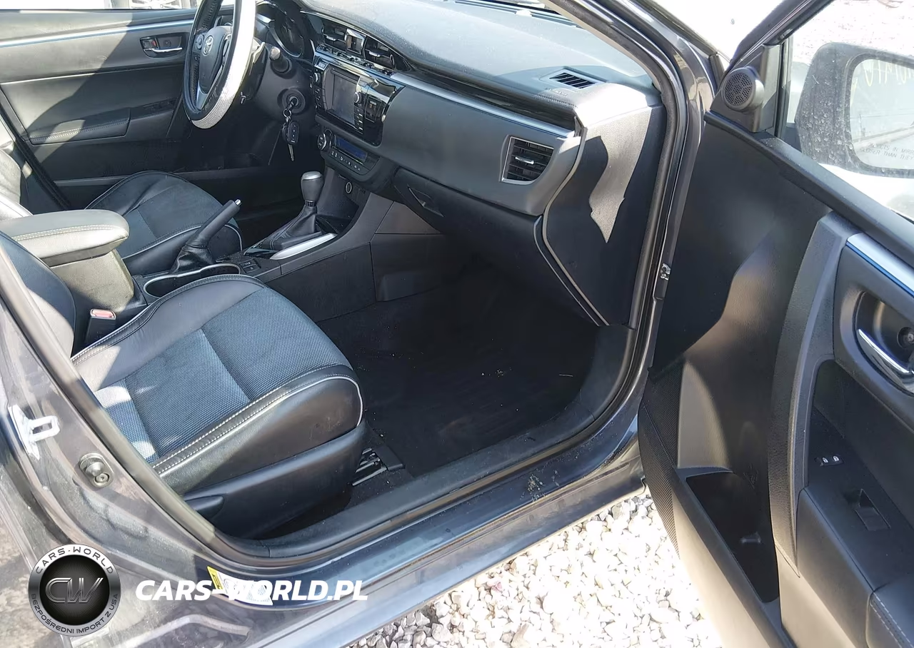 2015 Toyota Corolla S Plus VIN:5YFBURHE7FP363993 - 5