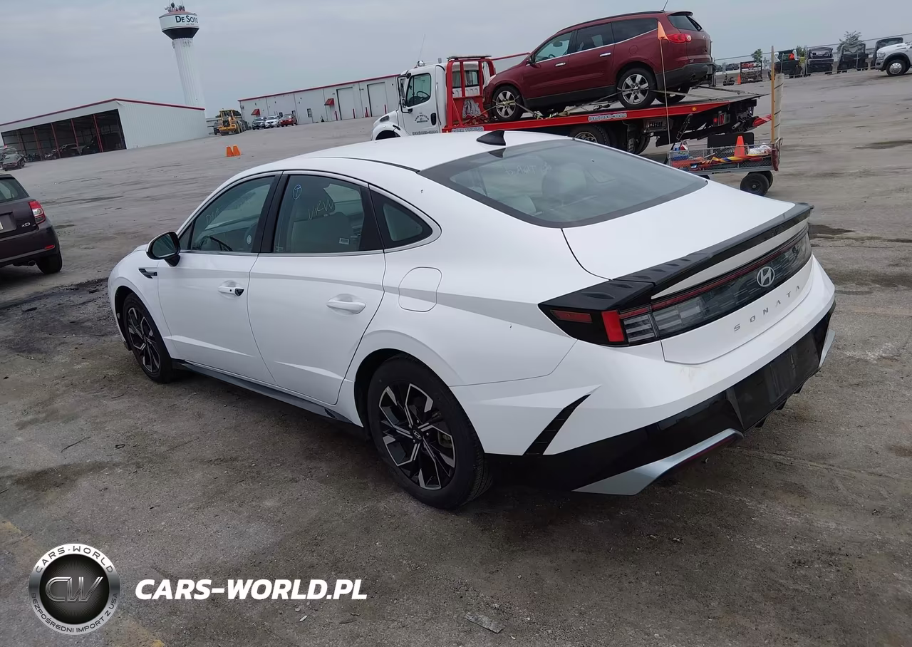 2025 Hyundai Sonata Sel VIN:KMHL64JA6SA447421 - 3