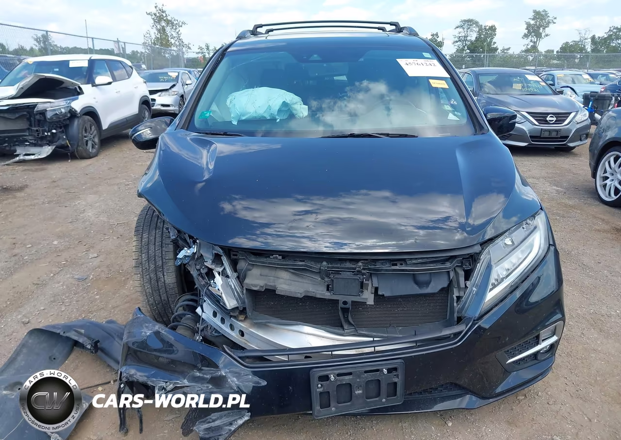 2018 Honda Odyssey Elite VIN:5FNRL6H90JB063946 - 12