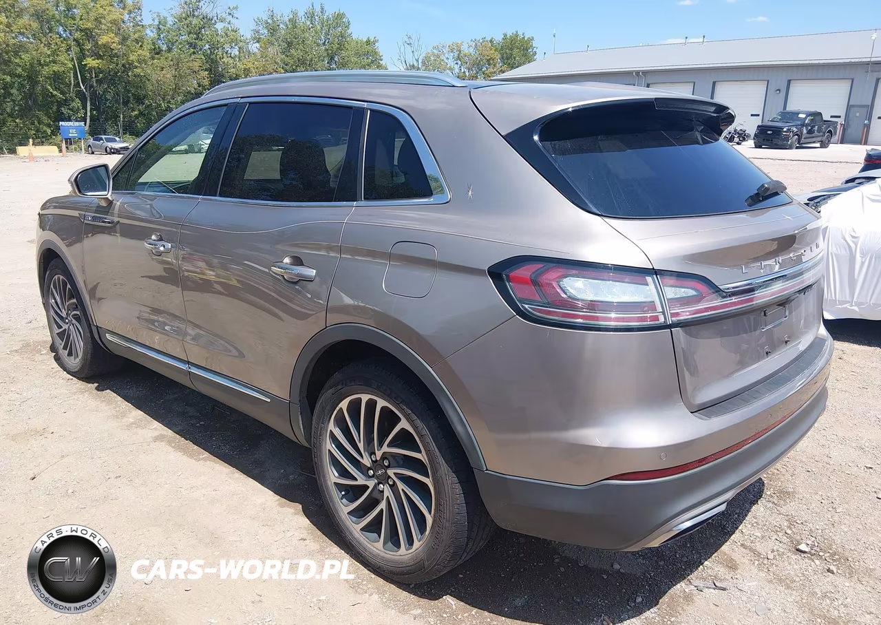 2019 Lincoln Nautilus Reserve VIN:2LMPJ8L97KBL41577 - 3