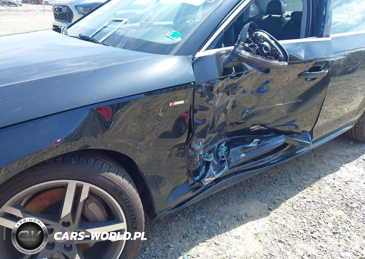 2017 Audi A4 Premium Plus VIN:WAUENAF46HN017694 - 6