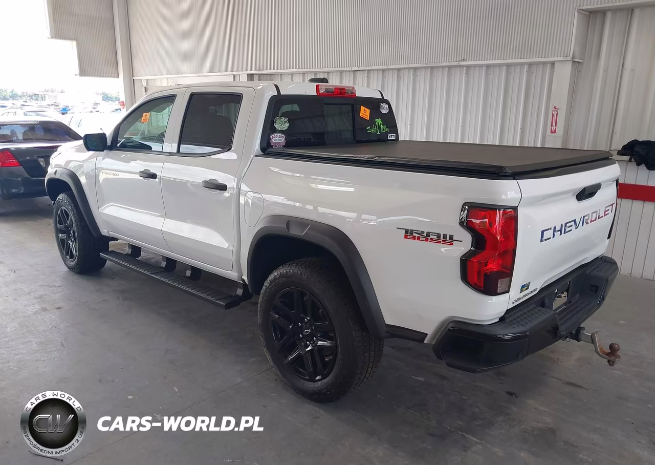 2024 Chevrolet Colorado 4Wd Trail Boss VIN:1GCPTEEK9R1211833 - 3