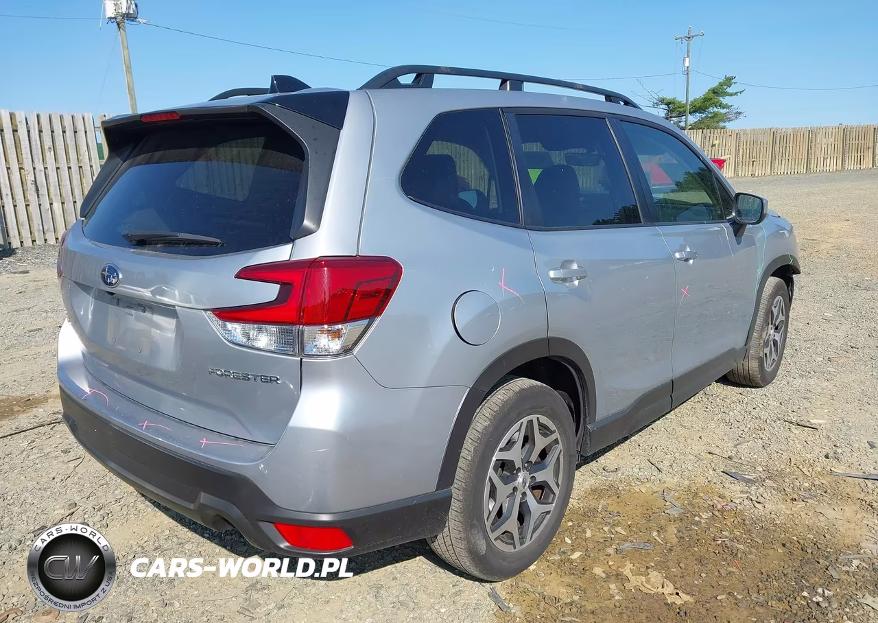 2024 Subaru Forester Premium VIN:JF2SKADC4RH506962 - 4