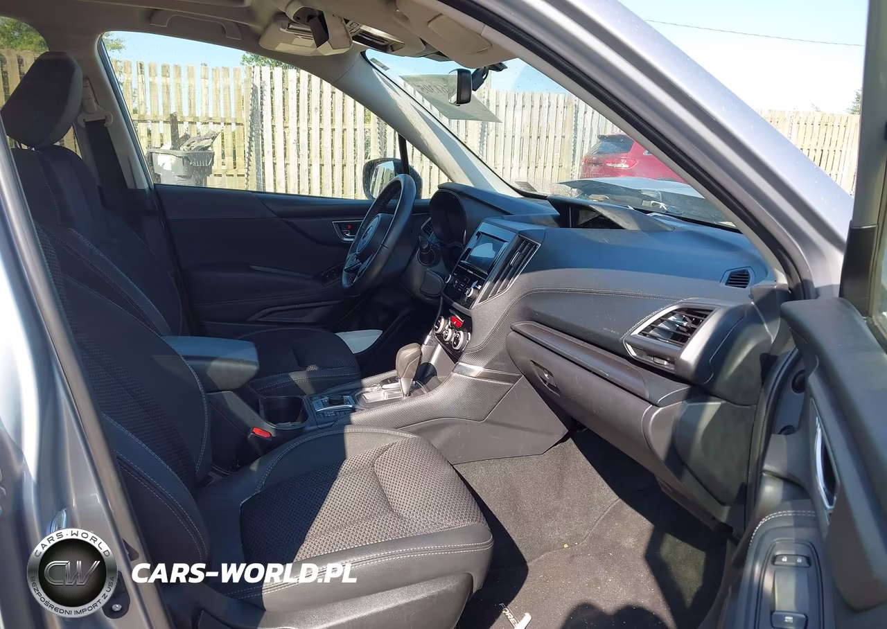 2024 Subaru Forester Premium VIN:JF2SKADC4RH506962 - 5