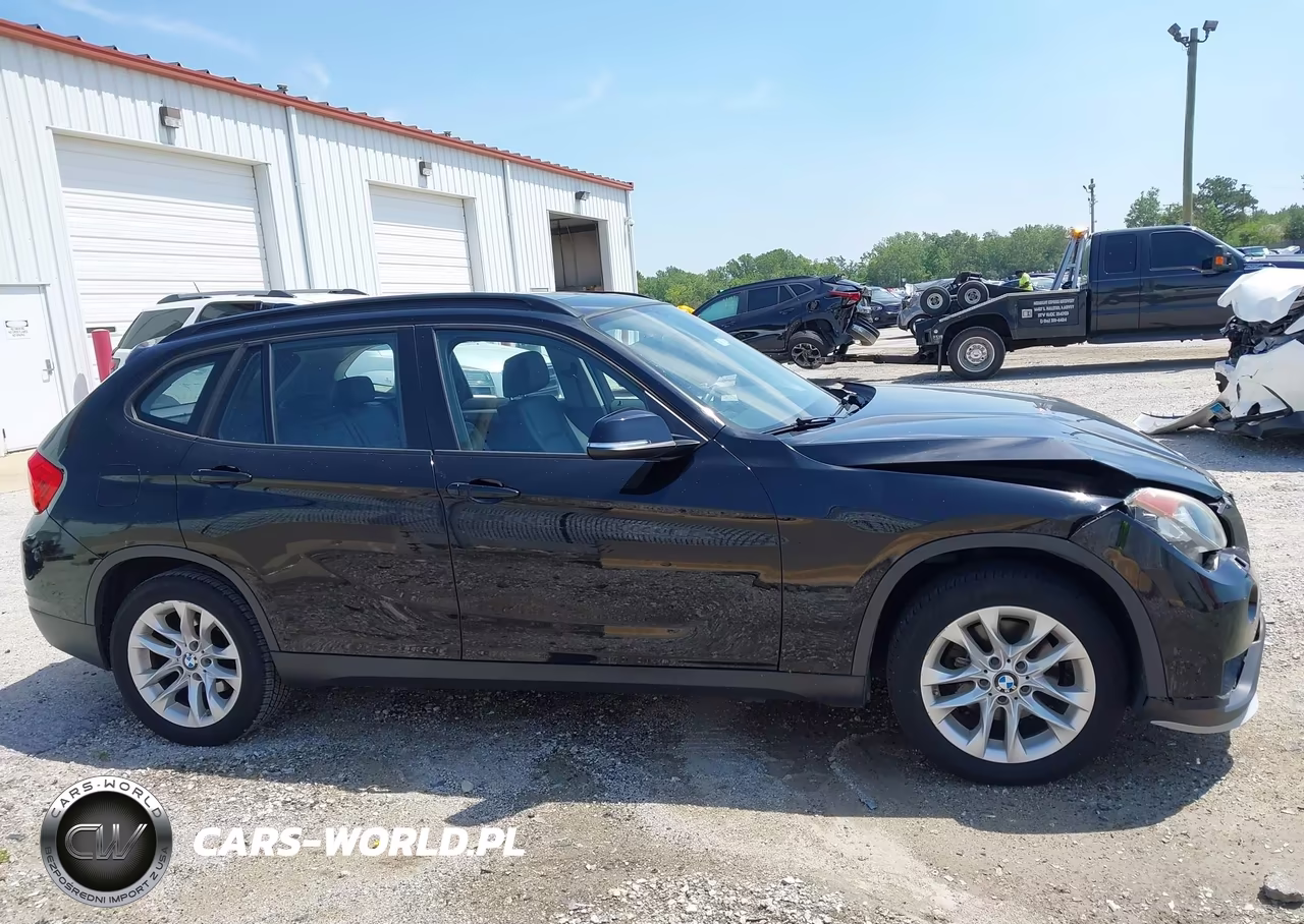2015 BMW X1 xDrive28I VIN:WBAVL1C58FVY32186 - 12