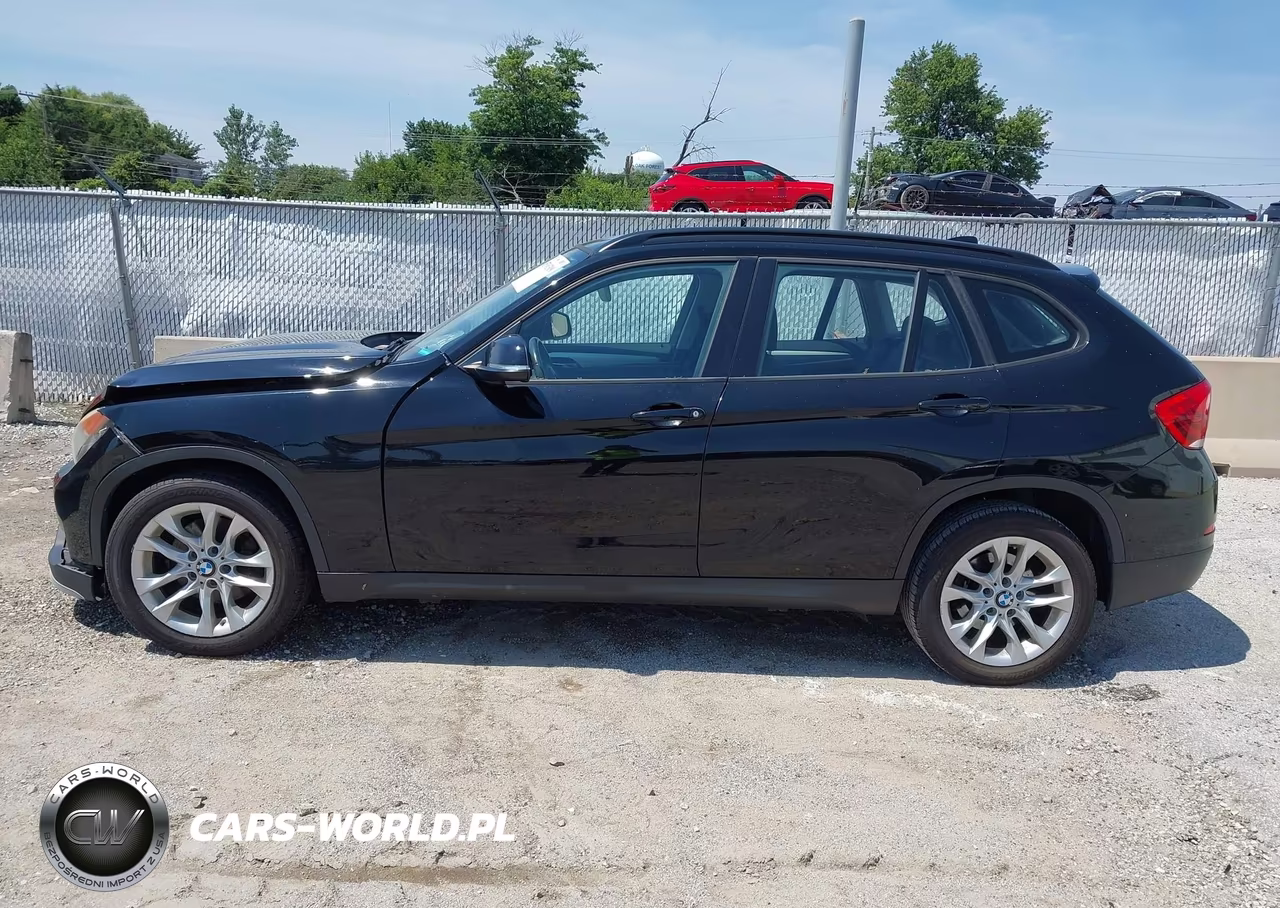 2015 BMW X1 xDrive28I VIN:WBAVL1C58FVY32186 - 13
