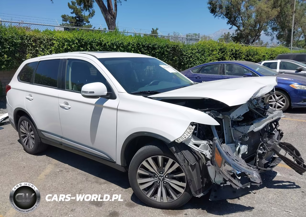2019 Mitsubishi Outlander Se – zdjęcie 1 z 19