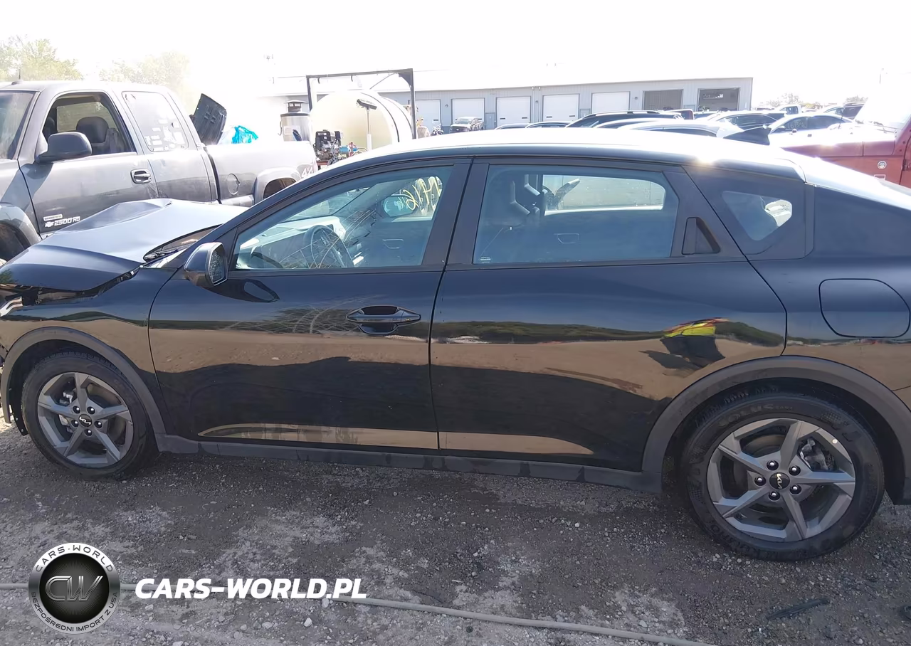 2025 Kia K4 Lxs VIN:3KPFT4DE5SE077908 - 15