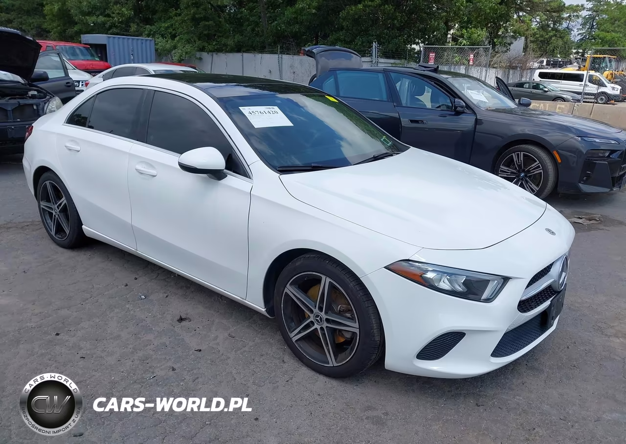 2019 Mercedes-Benz A 220 4Matic – zdjęcie 1 z 12