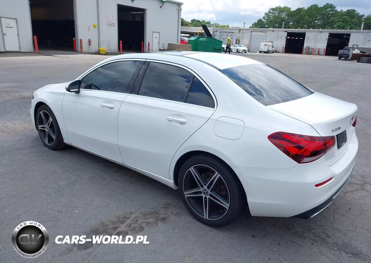2019 Mercedes-Benz A 220 4Matic VIN:WDD3G4FB0KW010543 - 3