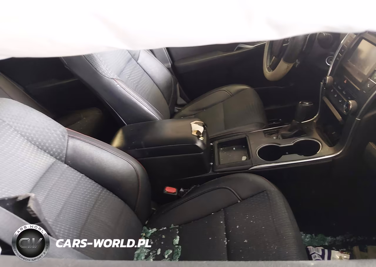 2015 Toyota Camry Se VIN:4T1BF1FK4FU493068 - 5