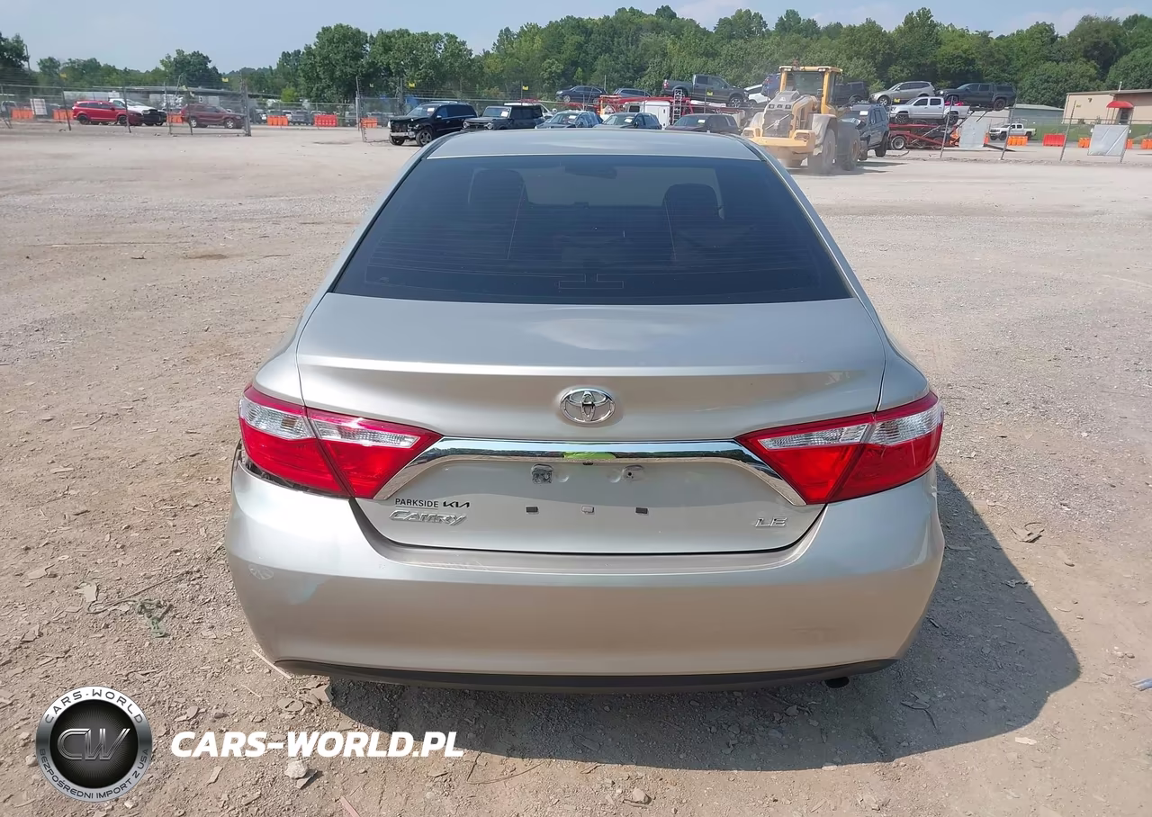 2016 Toyota Camry Le VIN:4T4BF1FK6GR573429 - 16