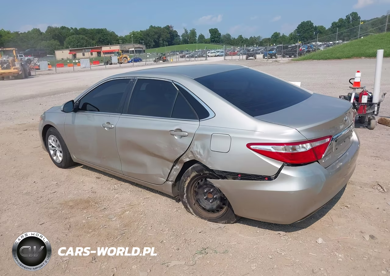 2016 Toyota Camry Le VIN:4T4BF1FK6GR573429 - 3