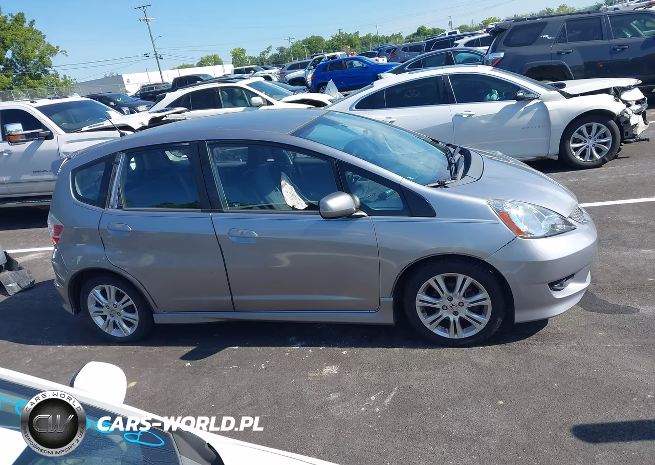 2009 Honda Fit Sport VIN:JHMGE88489S027341 - 13