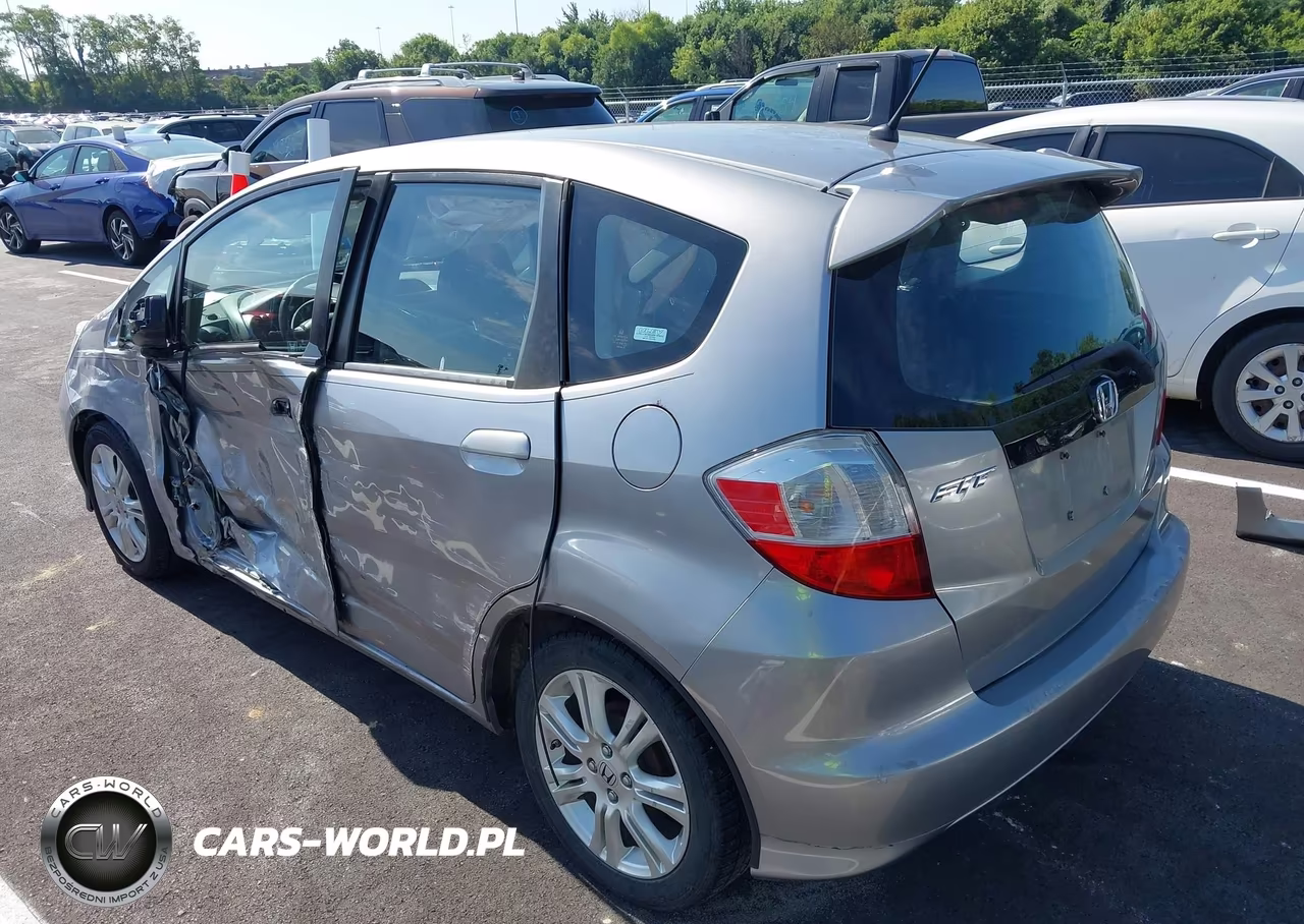 2009 Honda Fit Sport VIN:JHMGE88489S027341 - 3