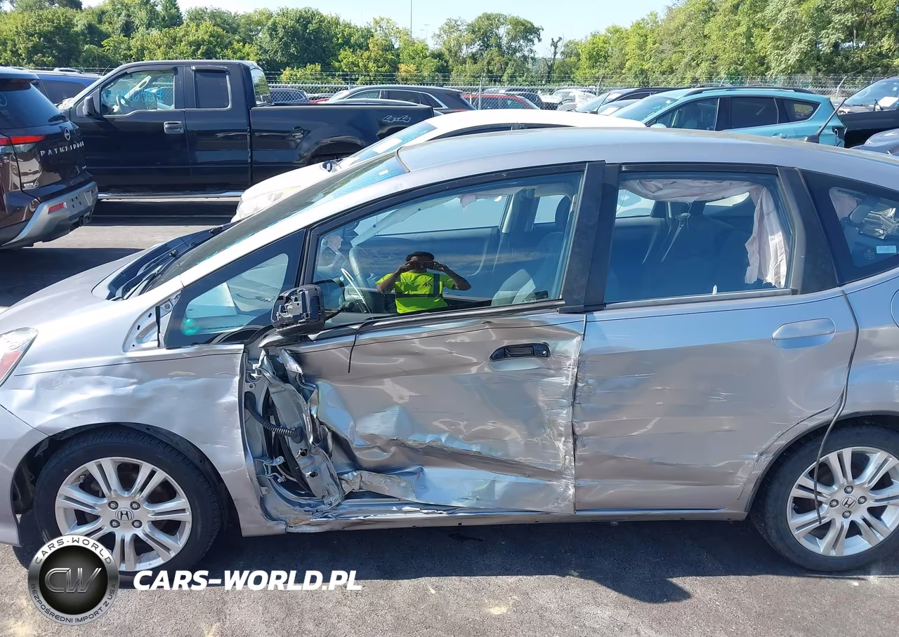 2009 Honda Fit Sport VIN:JHMGE88489S027341 - 6