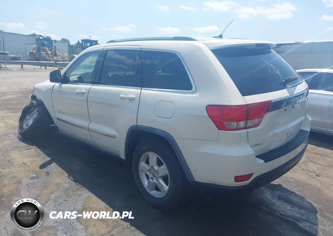 2012 Jeep Grand Cherokee Laredo VIN:1C4RJEAG2CC210003 - 3
