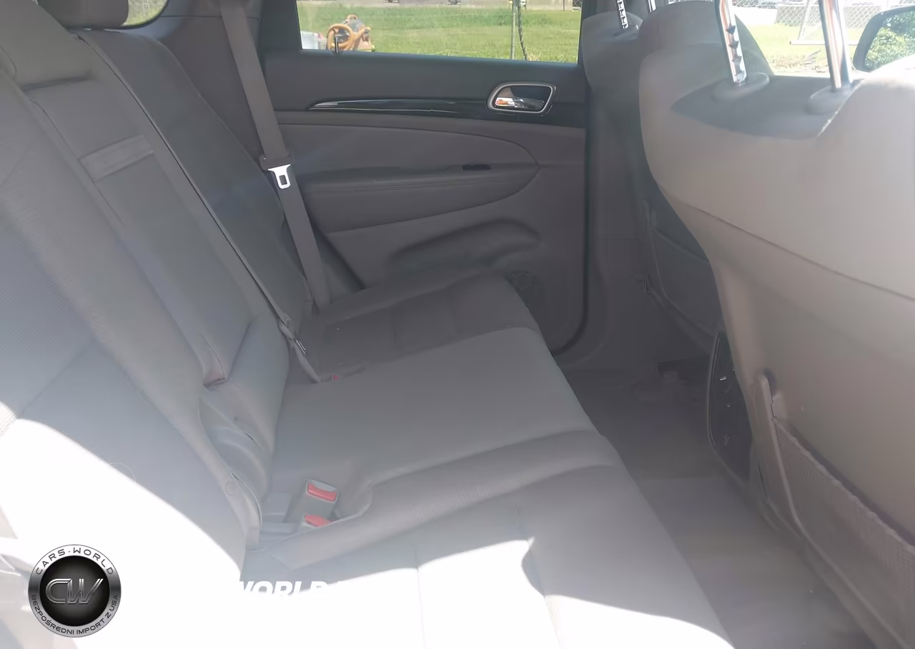 2012 Jeep Grand Cherokee Laredo VIN:1C4RJEAG2CC210003 - 8