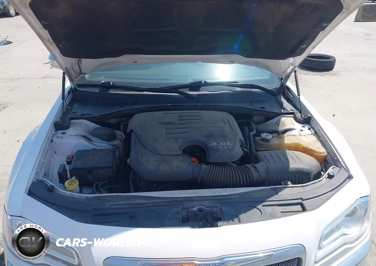 2014 Chrysler 300C VIN:2C3CCAEG9EH165066 - 10
