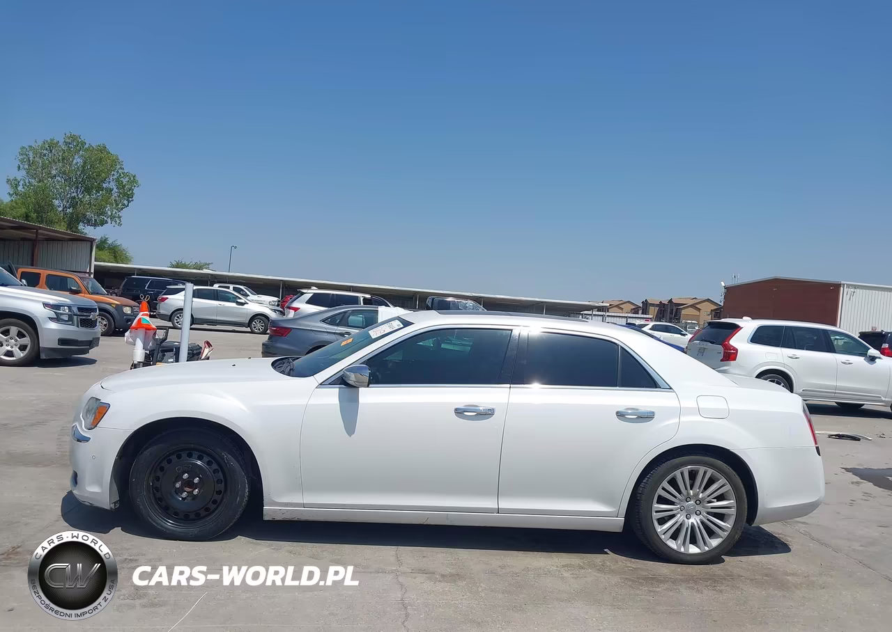 2014 Chrysler 300C VIN:2C3CCAEG9EH165066 - 15