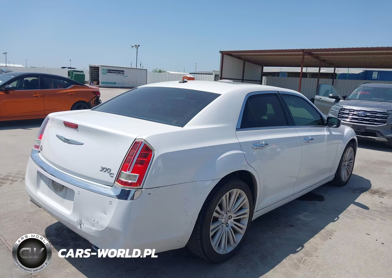 2014 Chrysler 300C VIN:2C3CCAEG9EH165066 - 4