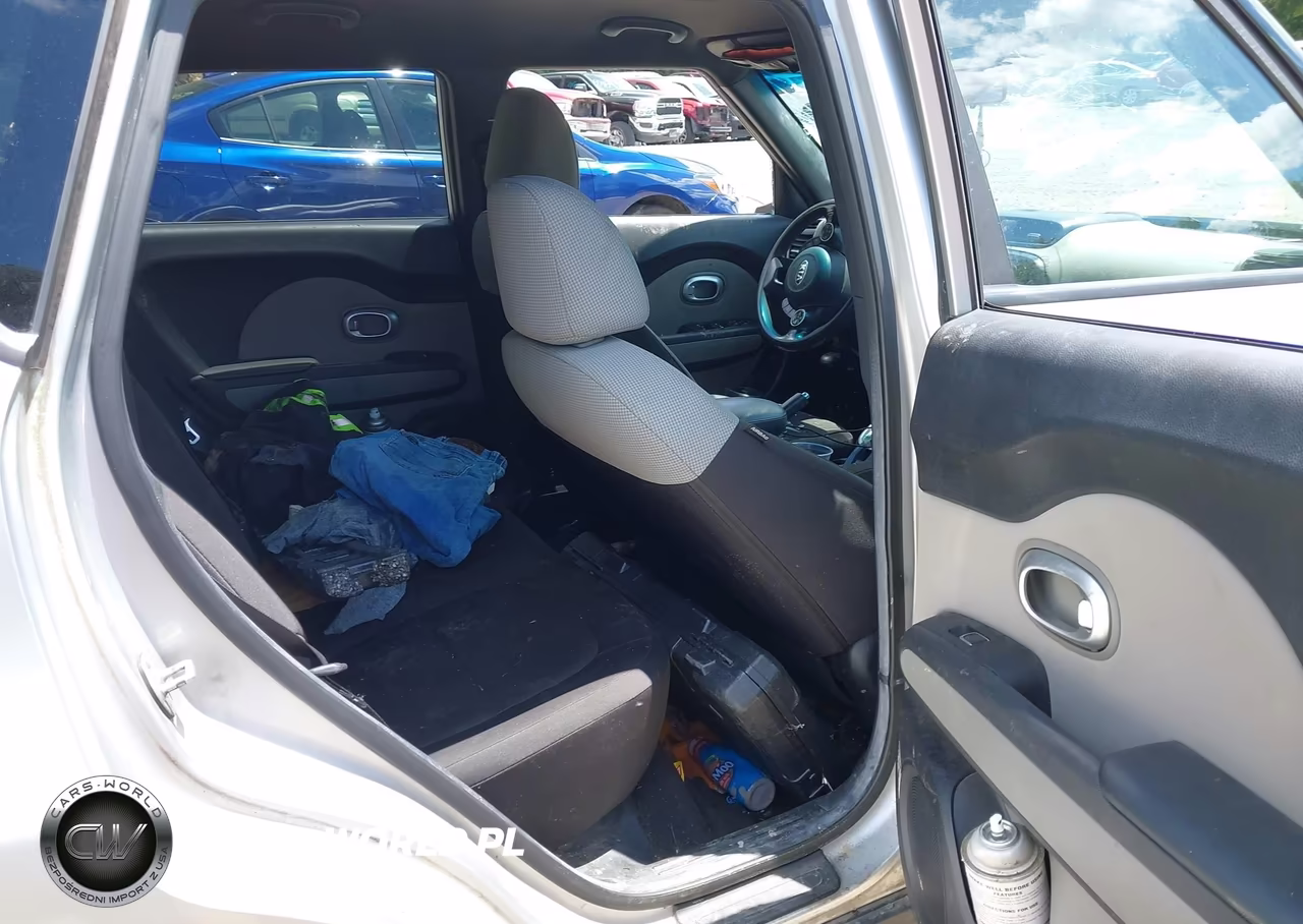 2018 Kia Soul VIN:KNDJN2A24J7548707 - 8