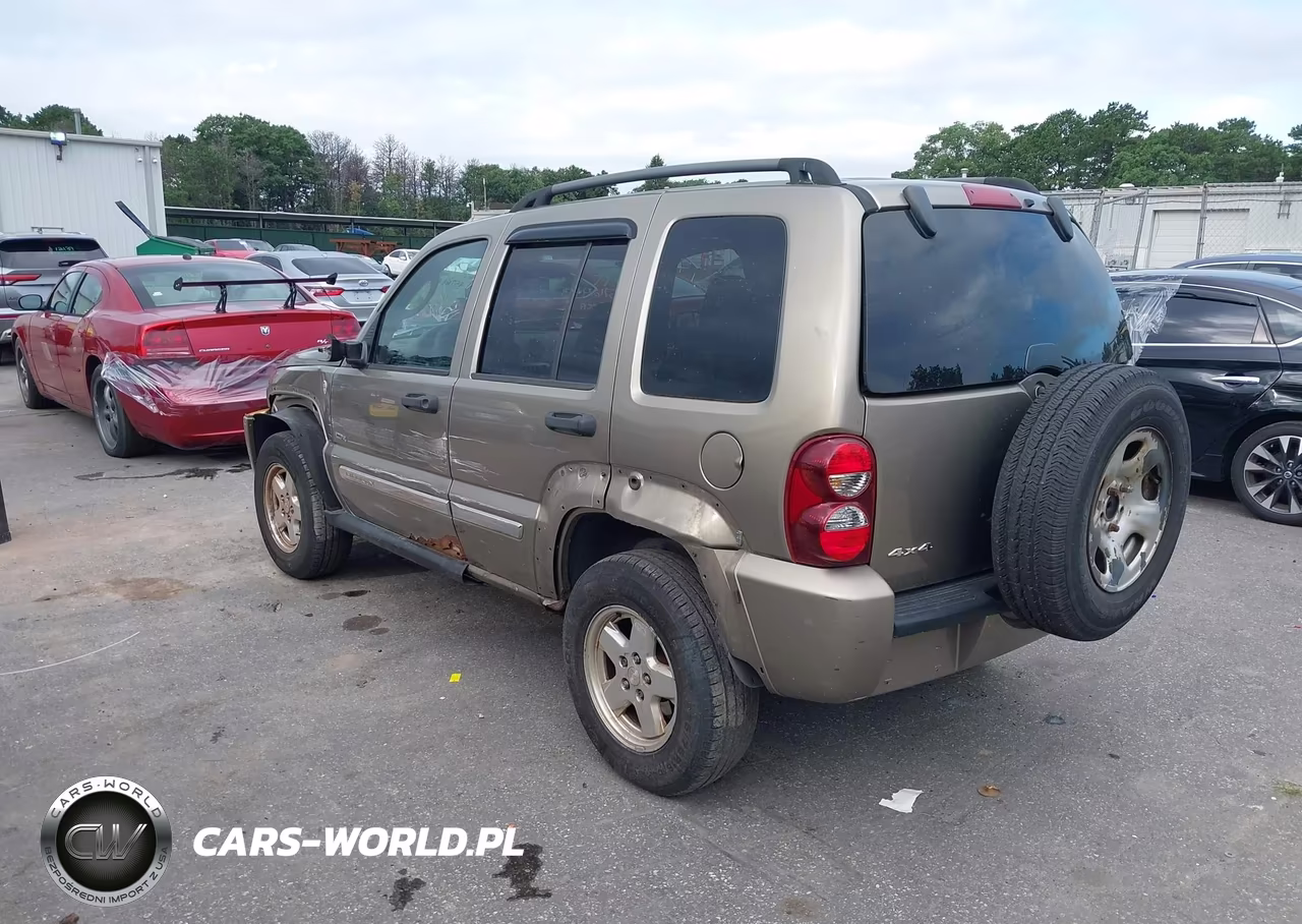 2006 Jeep Liberty Sport VIN:1J4GL48K86W210137 - 3