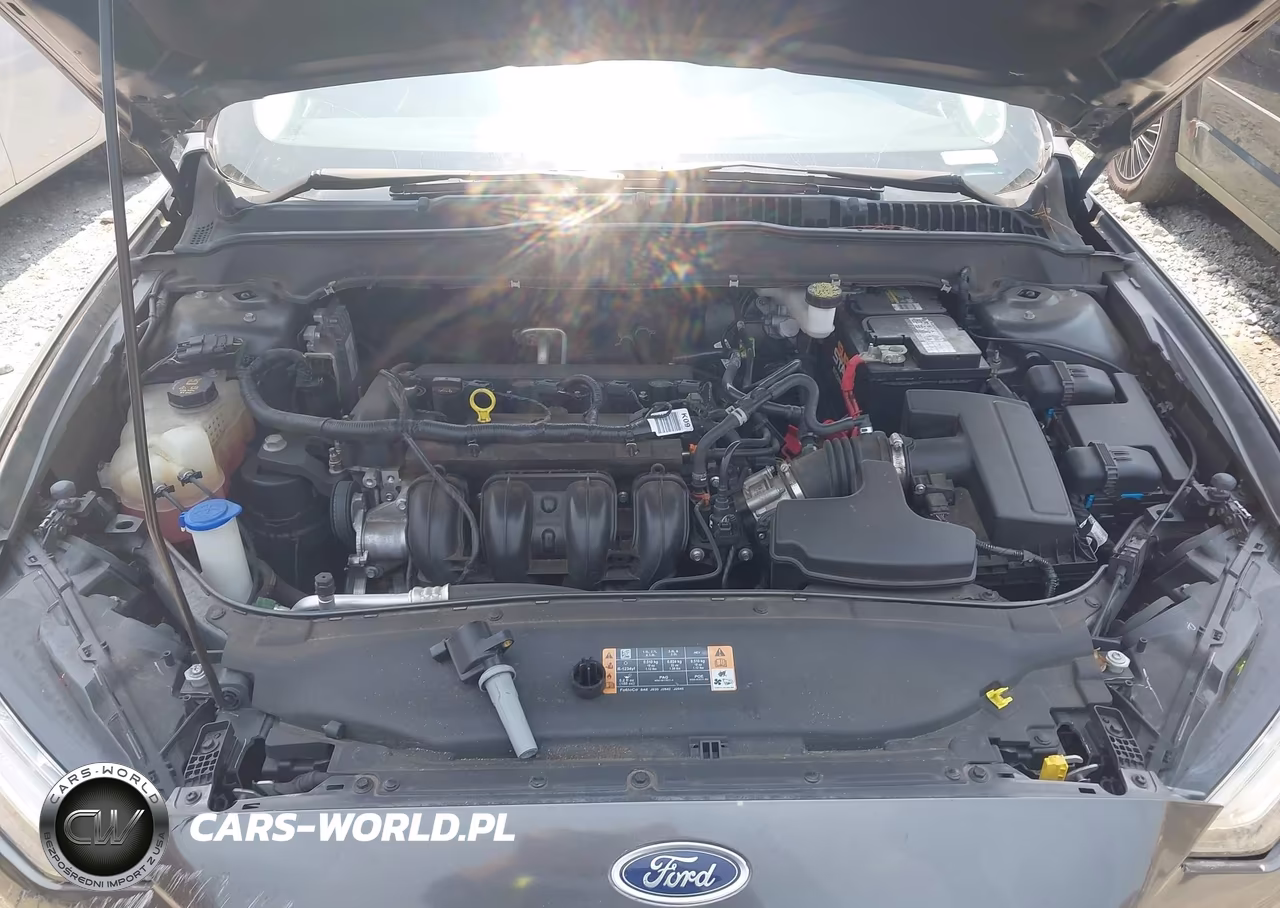 2018 Ford Fusion S VIN:3FA6P0G74JR200394 - 10