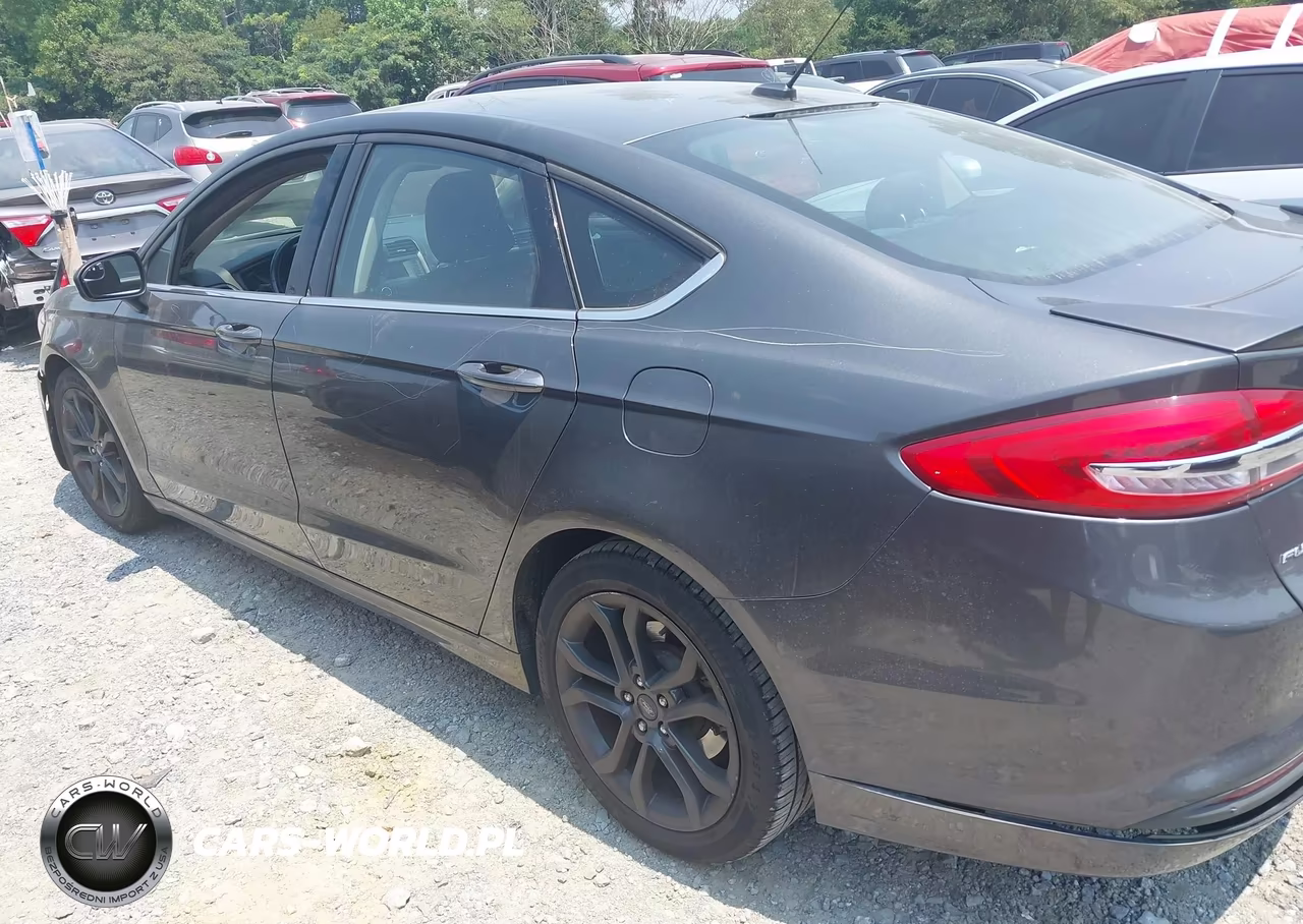 2018 Ford Fusion S VIN:3FA6P0G74JR200394 - 14