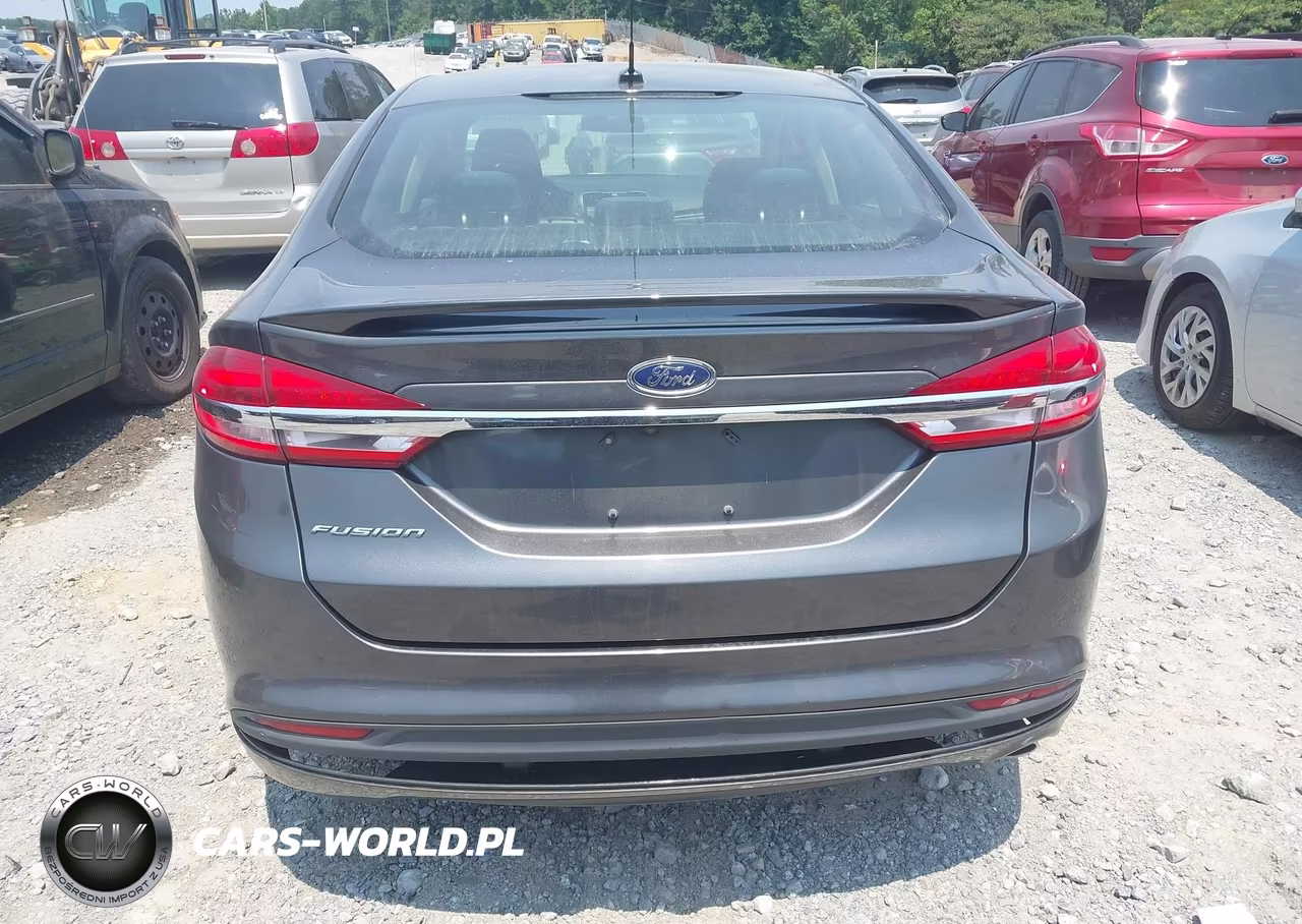 2018 Ford Fusion S VIN:3FA6P0G74JR200394 - 16